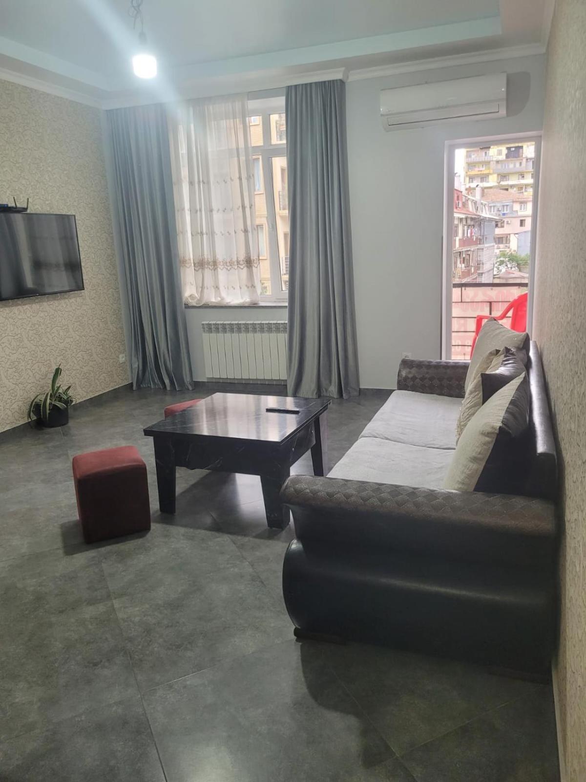 Квартира В Батуми / Apartments In Batumi Exteriör bild